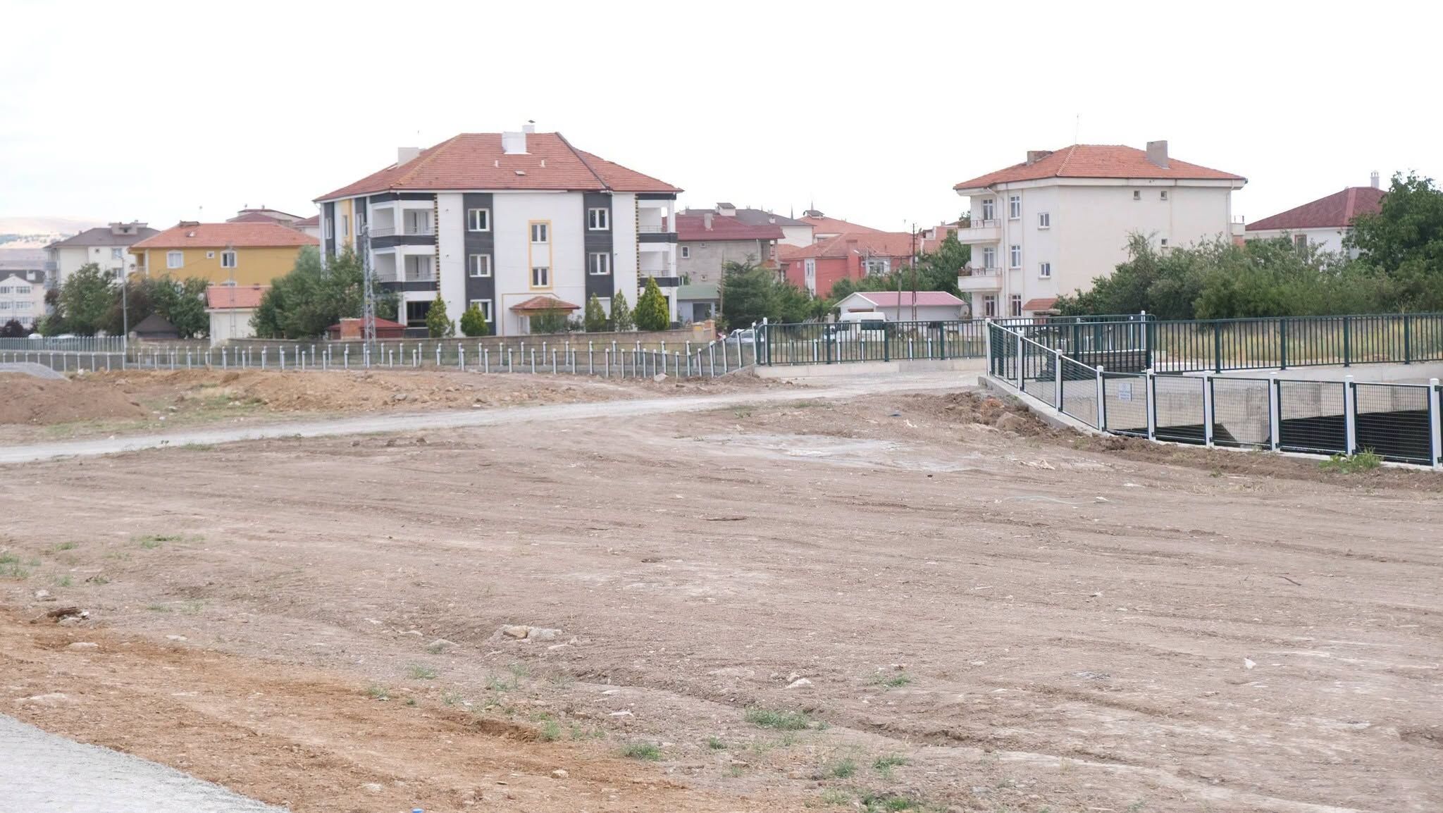 Dere Kenarı Yaşam Alanına Dönüşüyor4