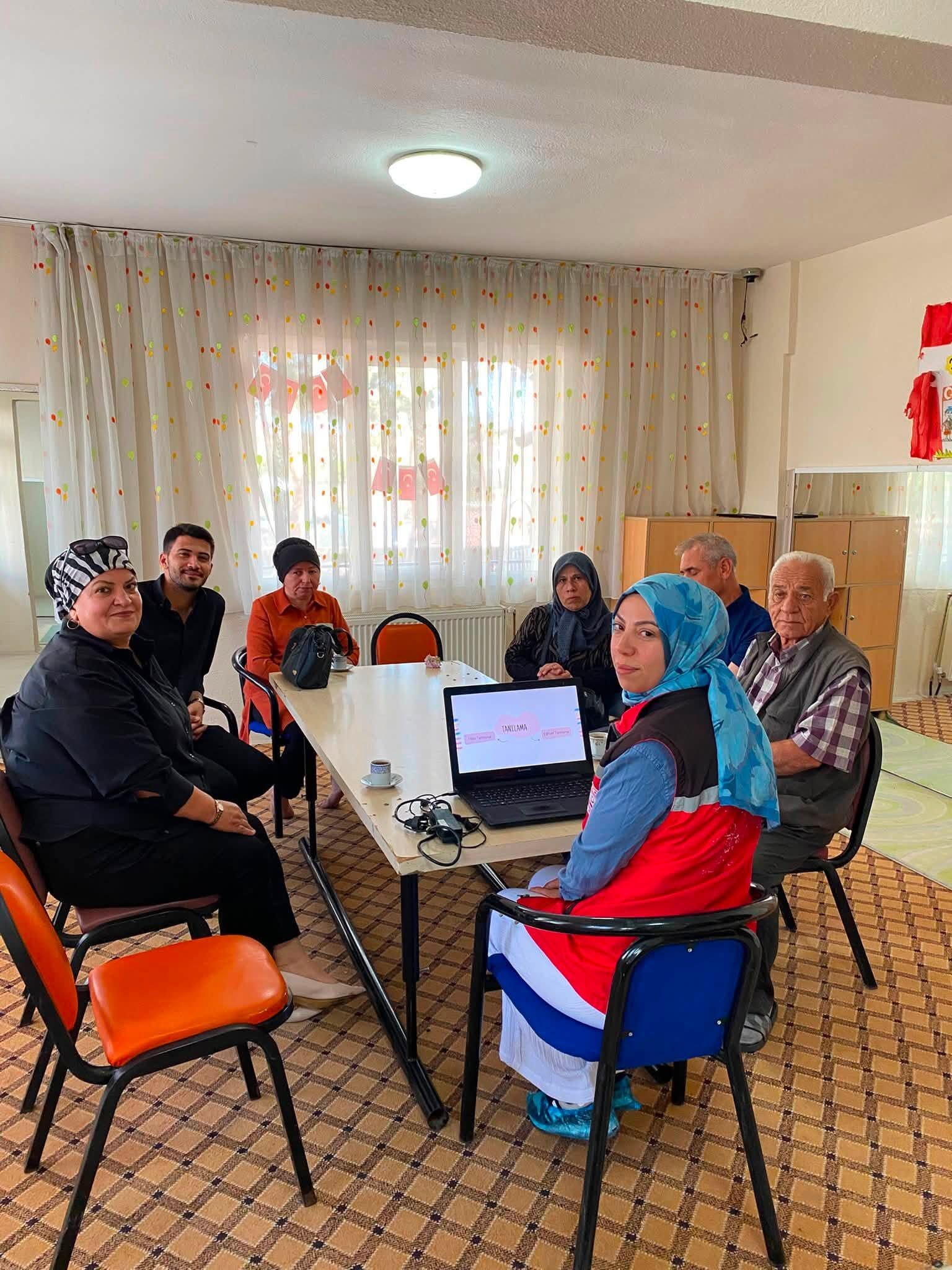 Öğretmen Ve Velilere Eğitim1