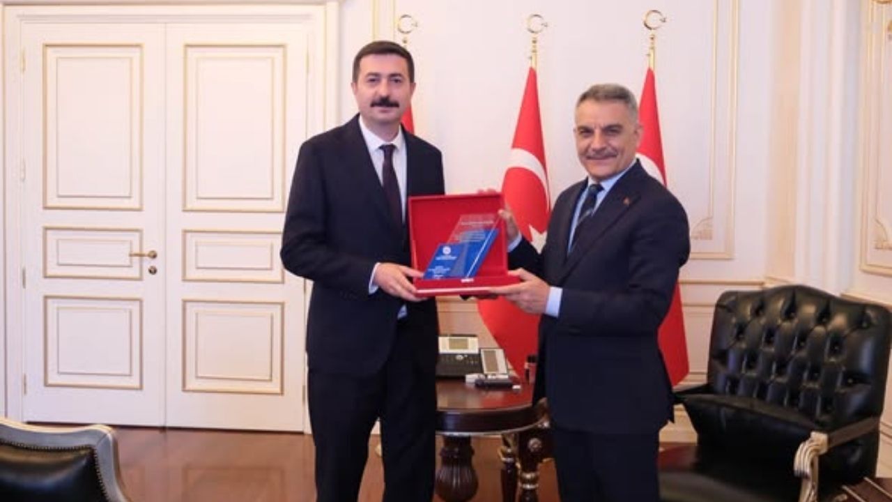Çalışma Ve Sosyal Güvenlik Bakanlığı Heyetinden Vali Özkan'a Ziyaret (2)