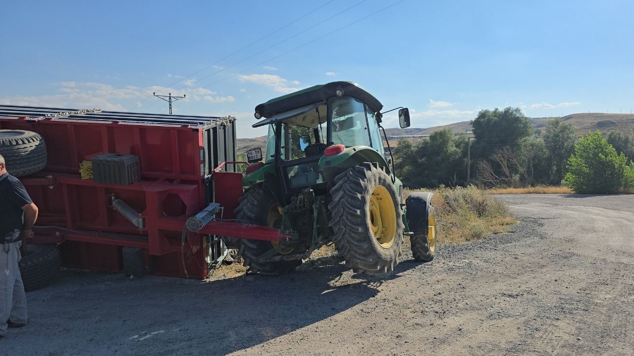 Son Dakika Yozgat'ta Yolcu Otobüsü Traktöre Çarptı (3)