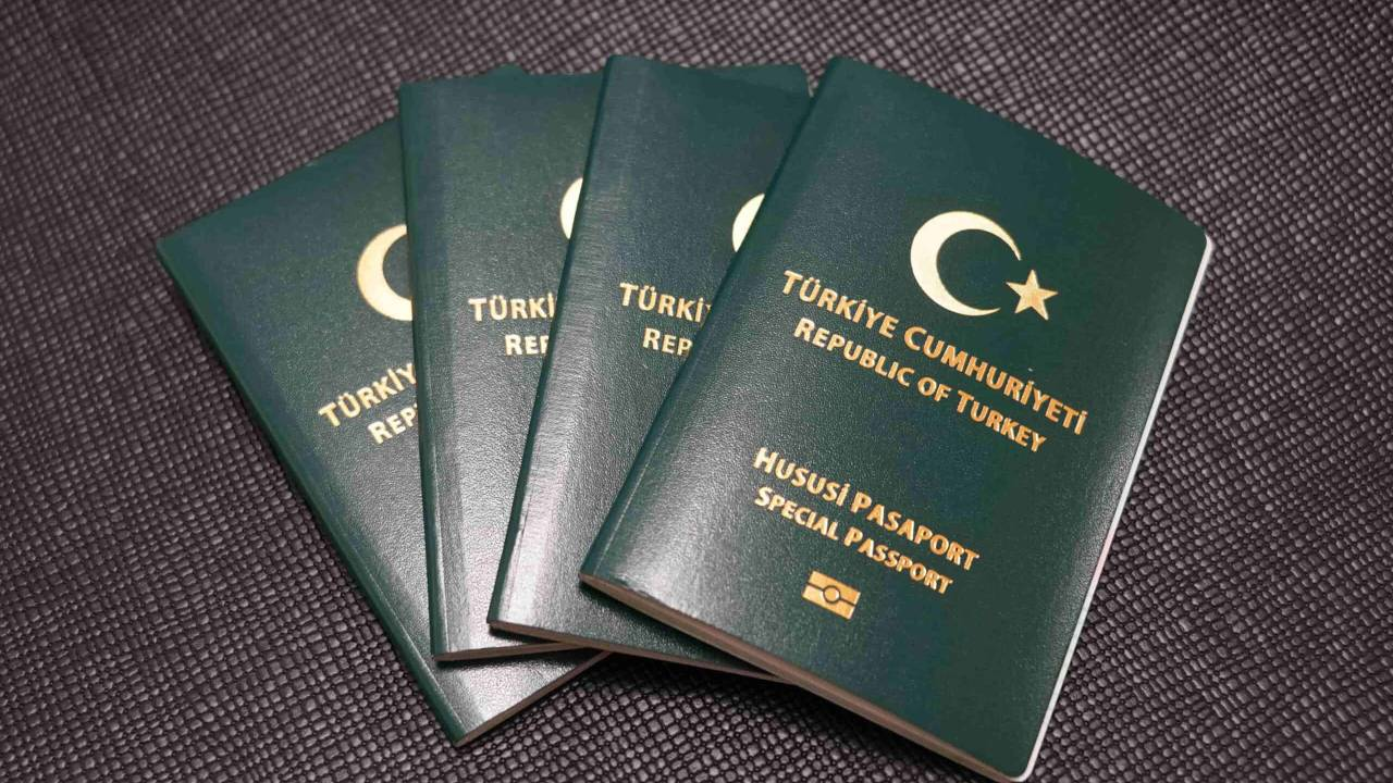 Resmi Gazete'de Yayımlandı Yeşil Pasaportta Kritik Karar Netleşti (1)