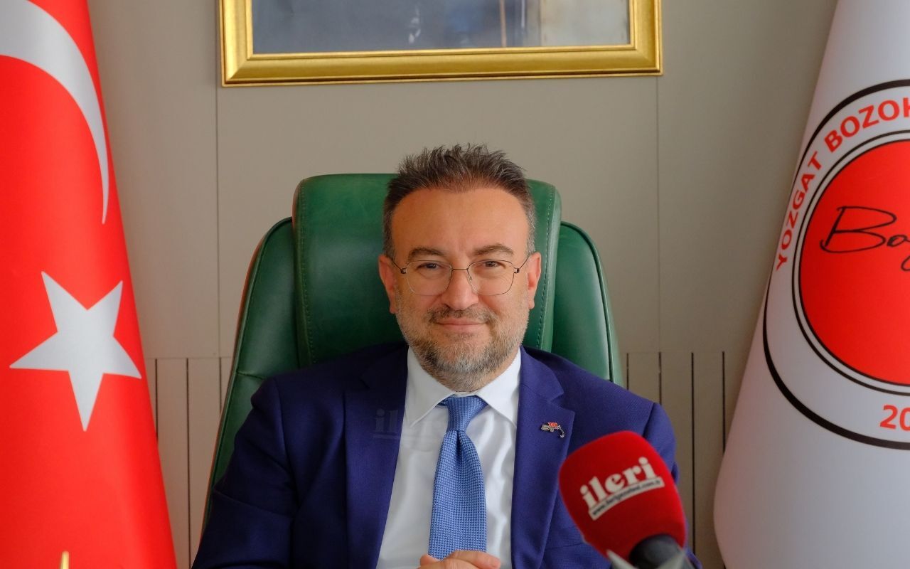 Rektör Yaşar (3)-1