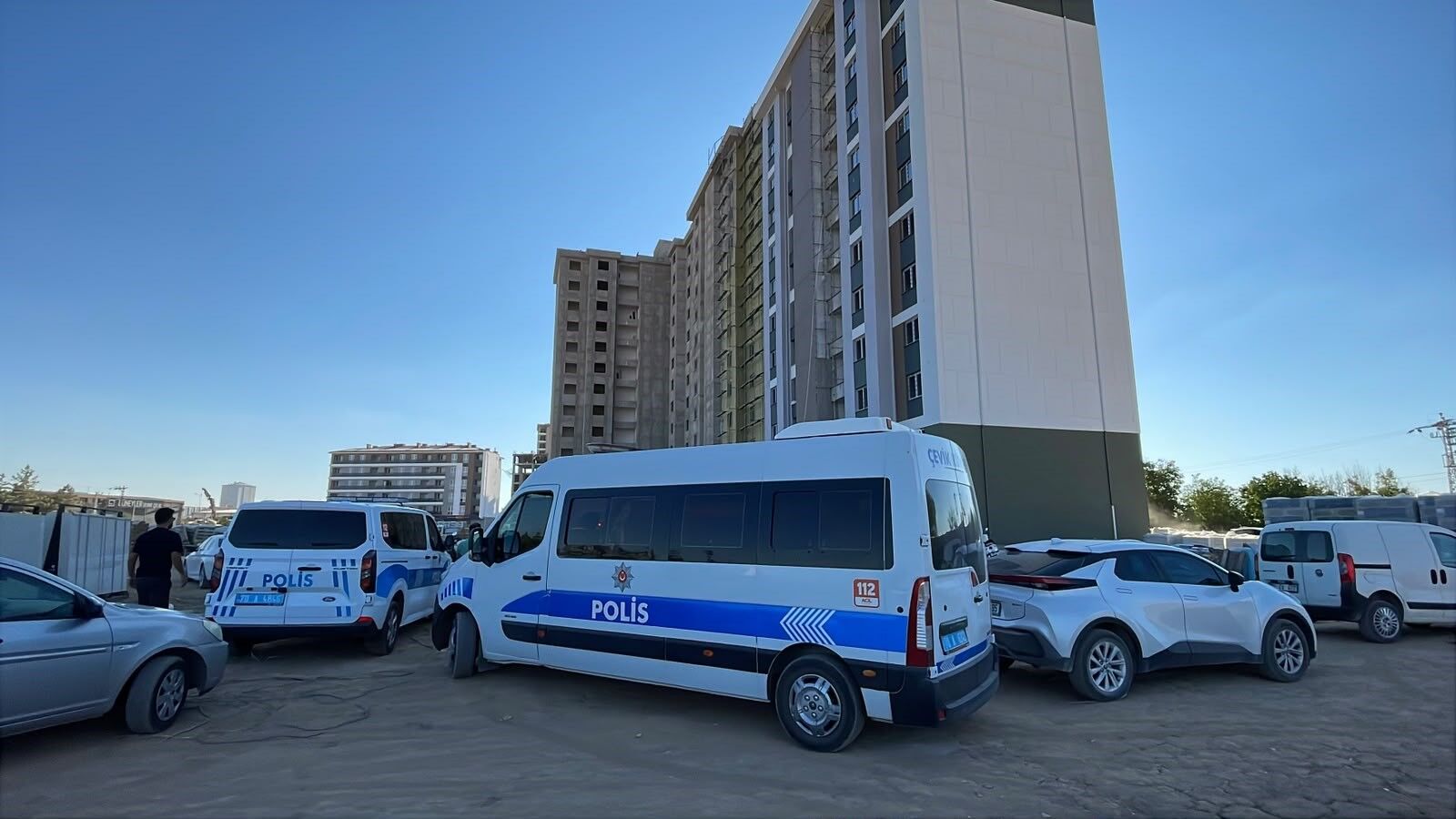12’Nci Kattan Düşen Inşaat Işçisi Hayatını Kaybetti (3)