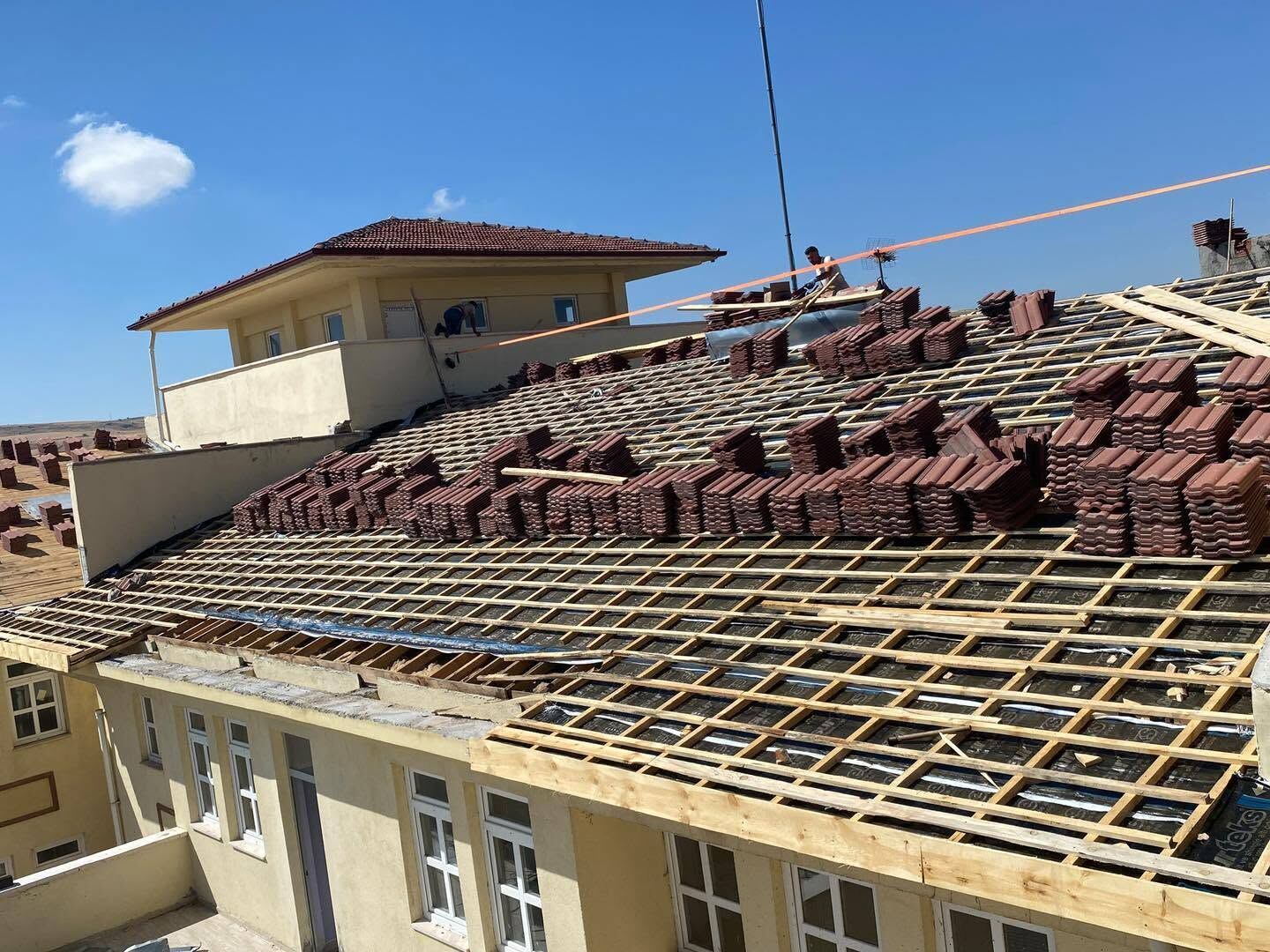 Okul Binaları Iyileştiriliyor2