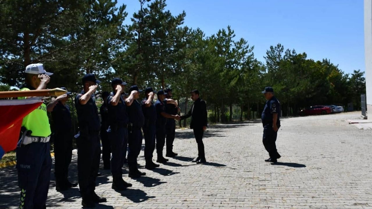 Saraykent Kaymakamı Aydın, İlçe Jandarma Komutanlığını Ziyaret Etti (1)