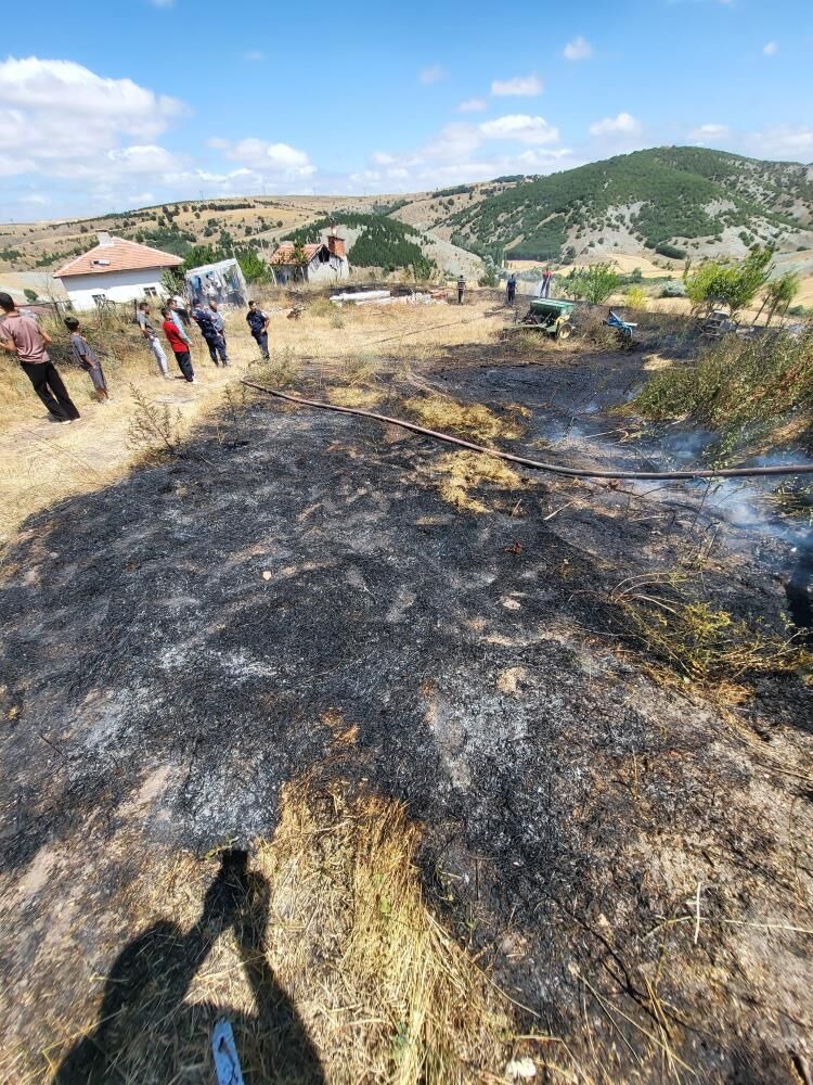 Ot Yangını Kısa Sürede Söndü1
