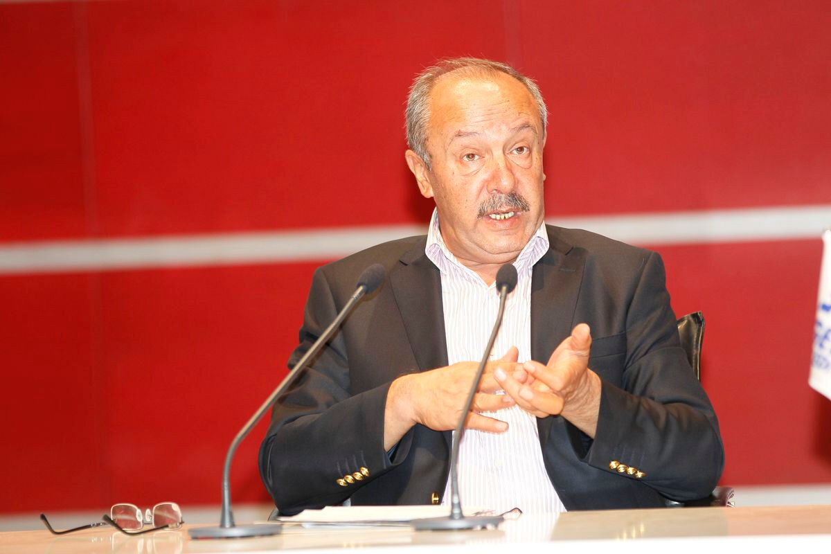 Prof. Dr. Mehmet Çelik (2)