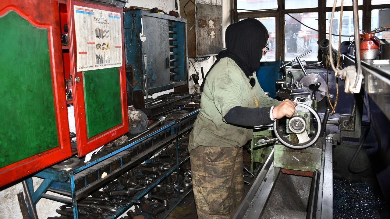 20 Yaşında Sanayide Tezgah Başına Geçti! (3)