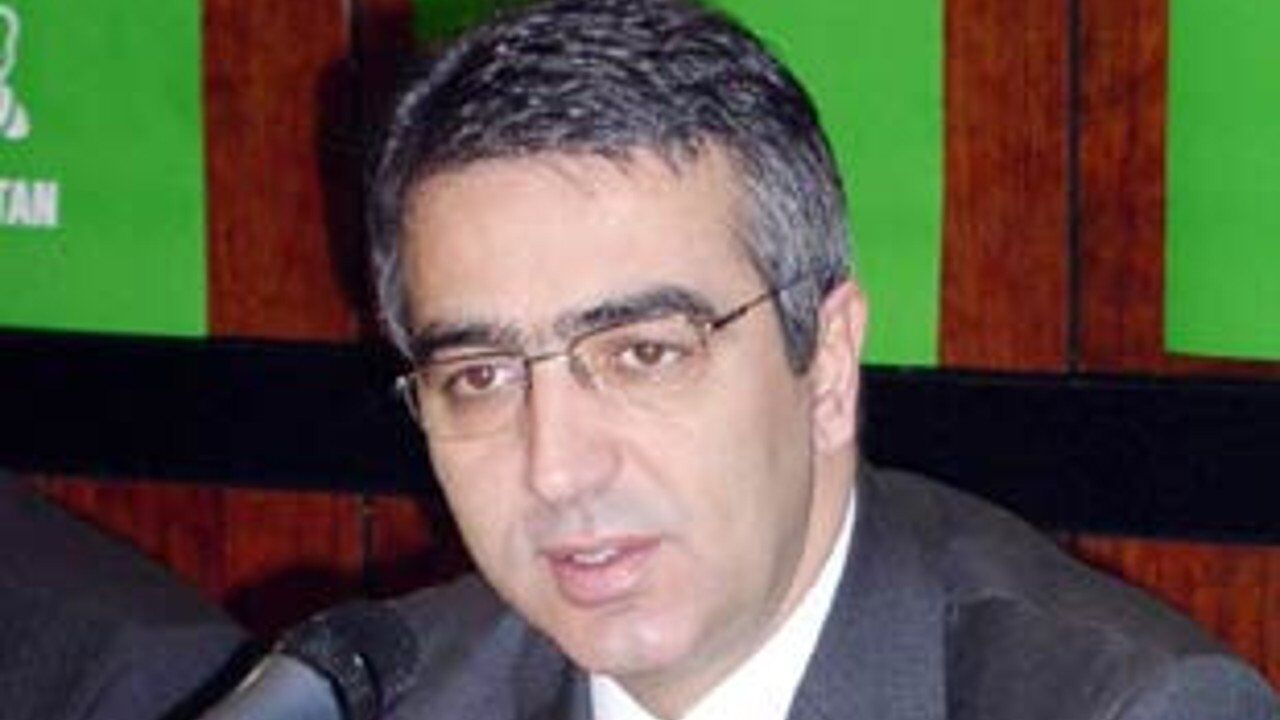 Erkan Mumcu (3)