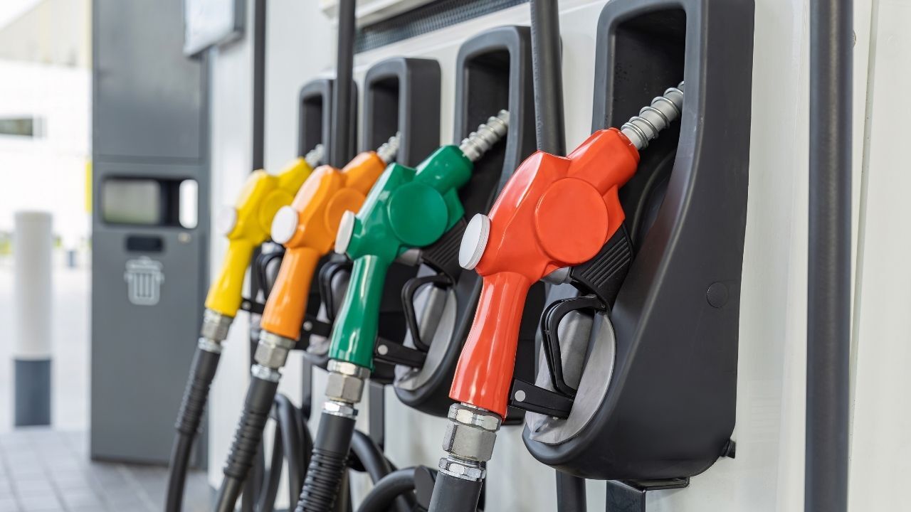Akaryakıtta Gece Yarısı Tabelalar Değişiyor Benzine 2 Lira 74 Kuruşluk Artış! (2)