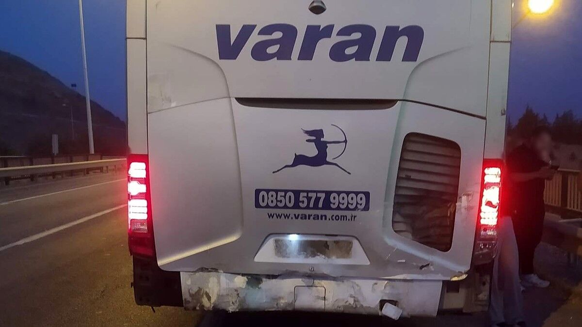 Feci Kaza! Otomobil Sürücüsü Hayatını Kaybetti (3)
