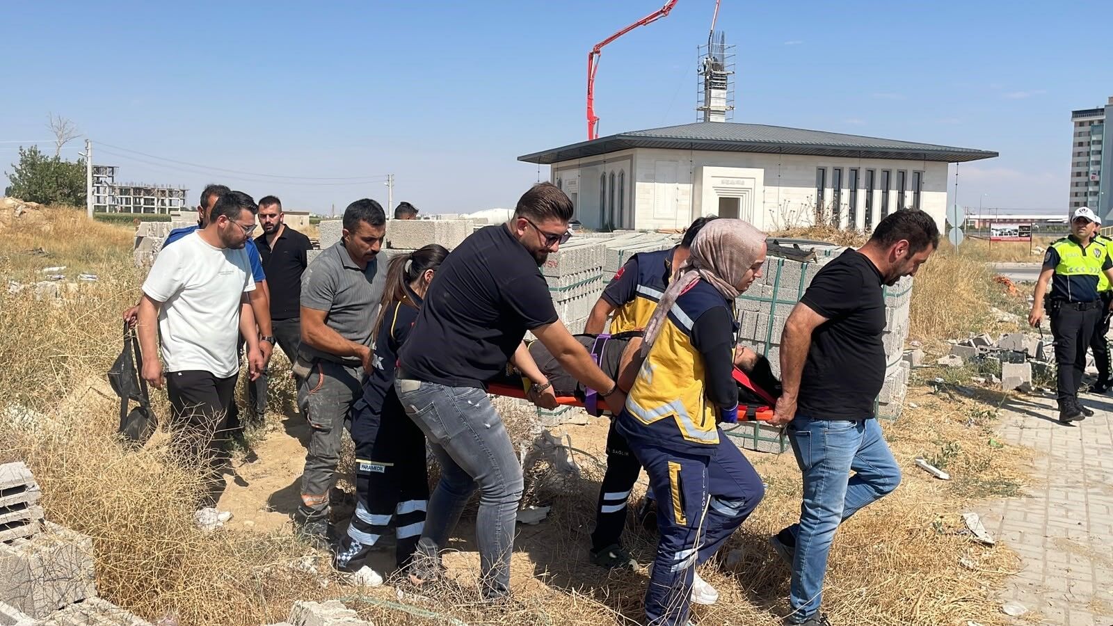 Kontrolden Çıkan Otomobilin Kaldırıma Çarparak Takla Attı (4)