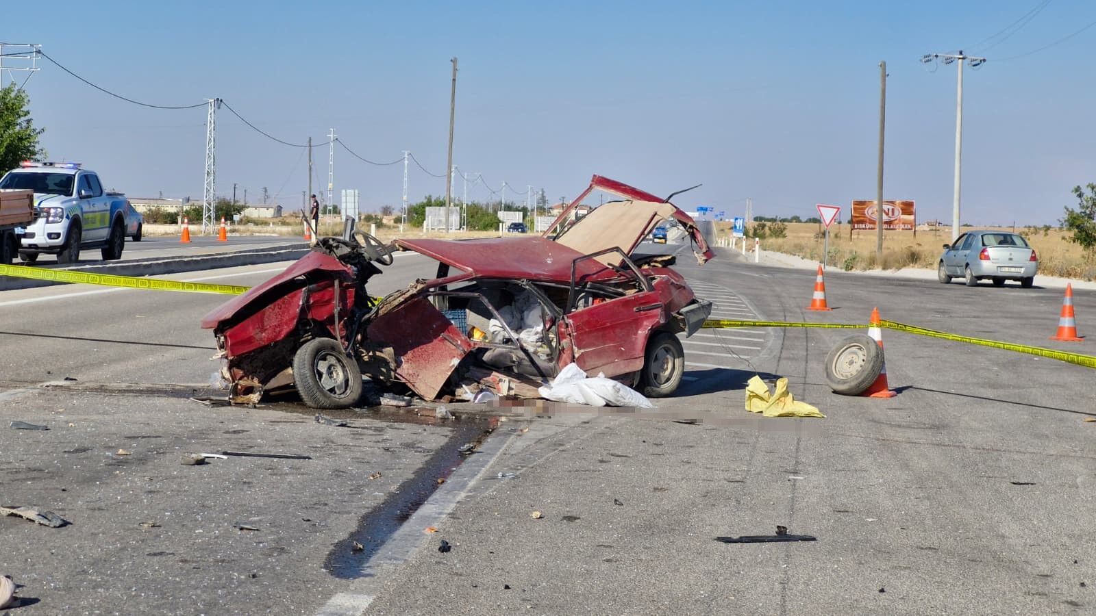 Kavşakta Feci Kaza! 6 Kişi Yaralandı (2)