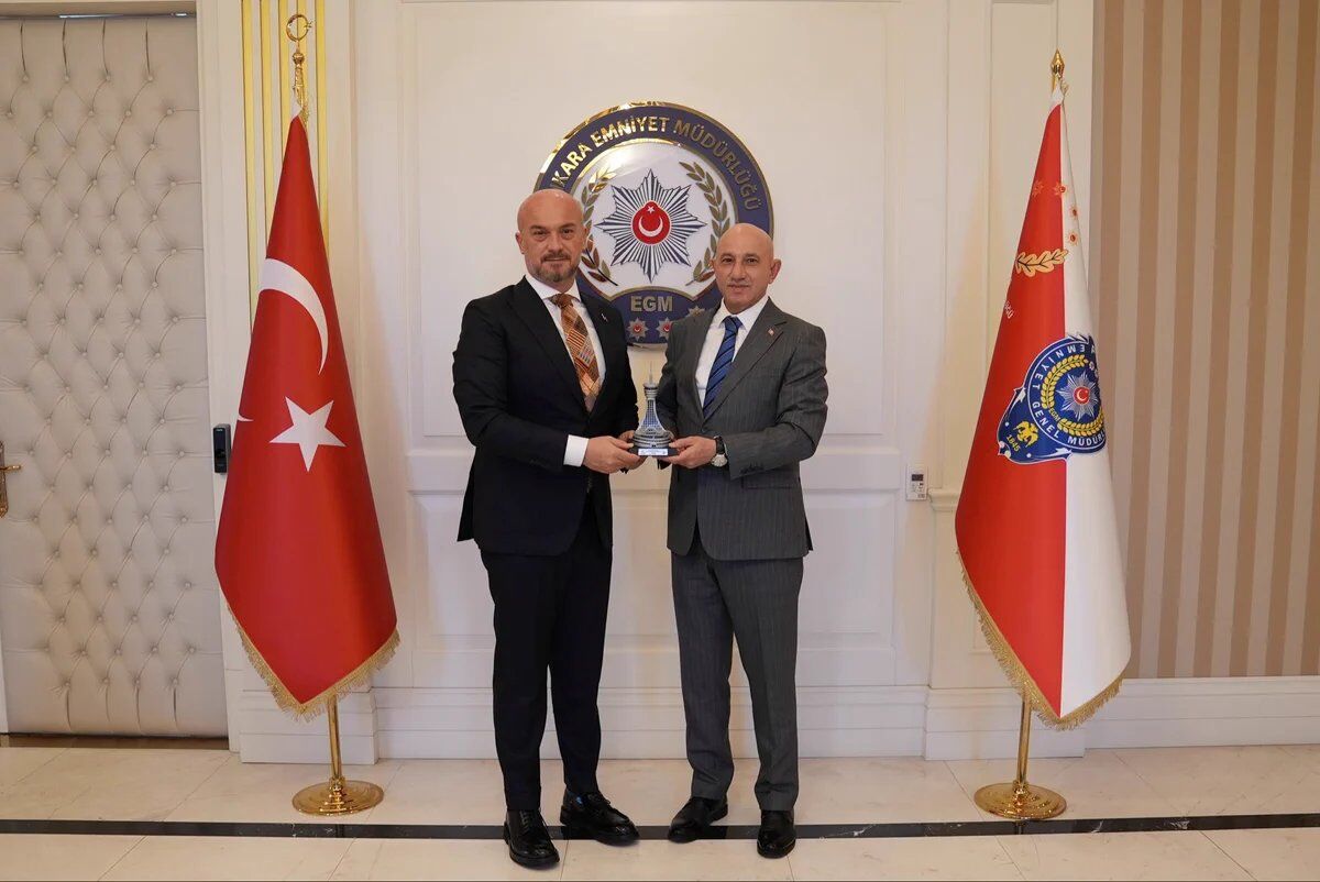 Enes Çakmak (3)