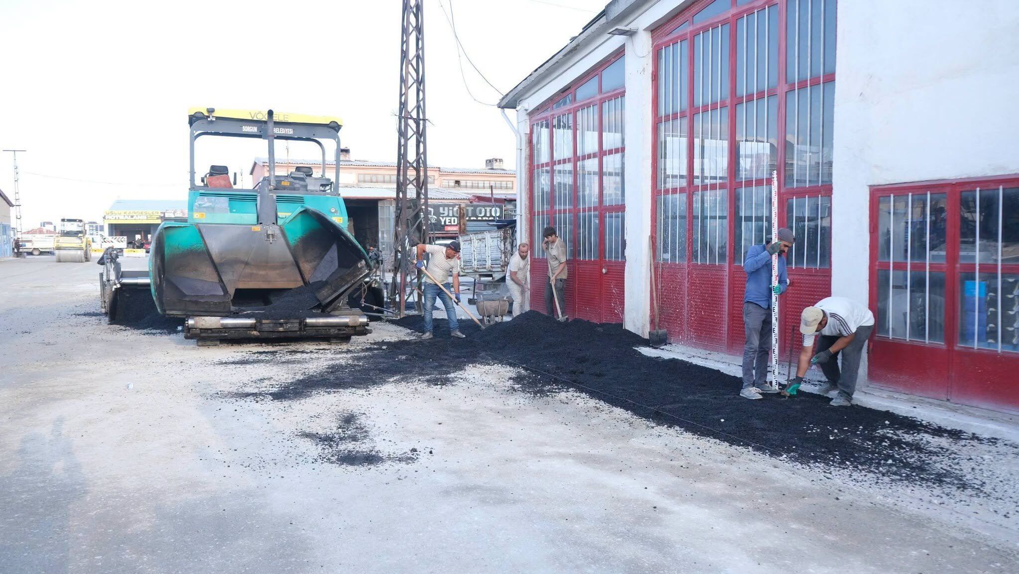 Sorgun’da Kaldırım Ve Asfalt Çalışmaları Sahada Incelendi (4)