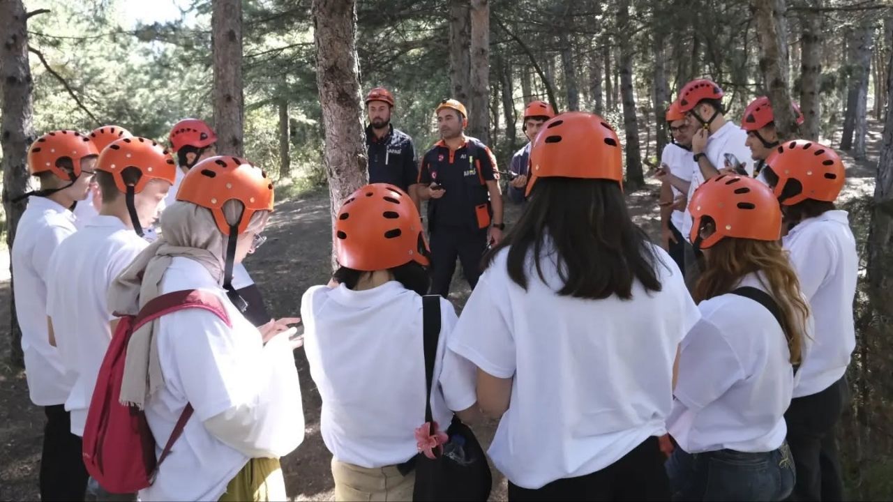 Sorged Gönüllülerine Arazide Kayıp Arama Ve Görev Köpekleri Eğitimi (2)