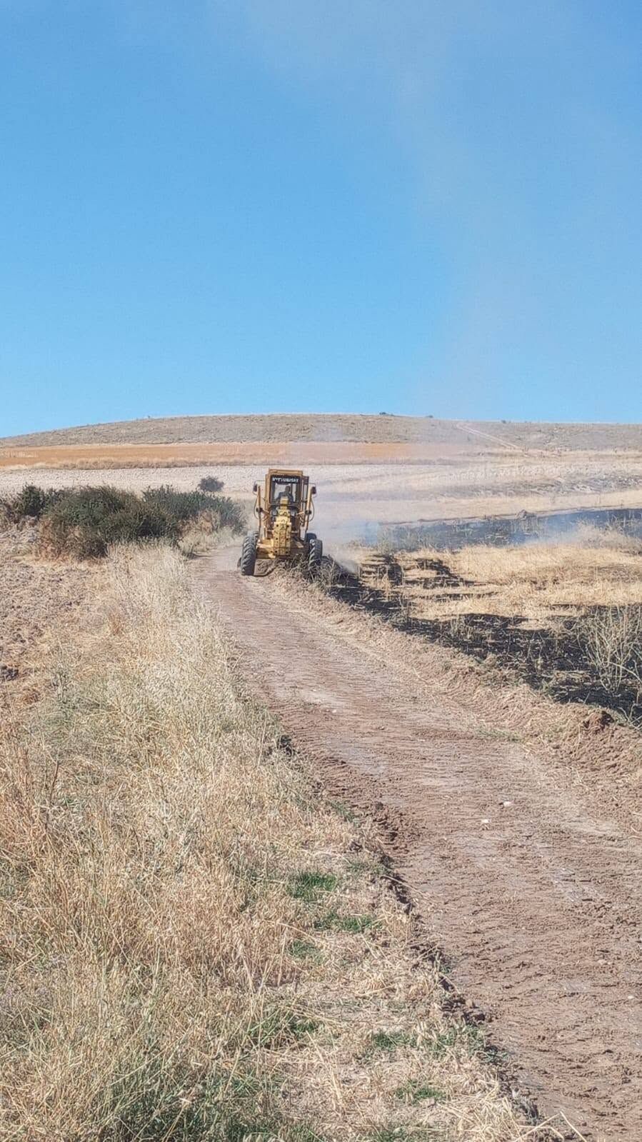 Çandır’da Anız Yangını Kontrol Altına Alındı6