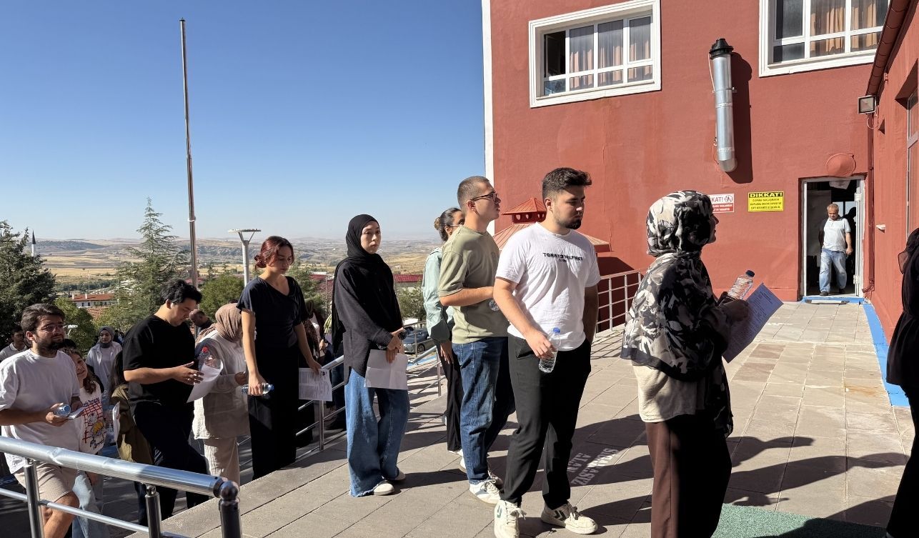 Kpss’de İlk Oturum Başladı Yozgat’ta Adaylar Sınav Heyecanı Yaşadı (2)