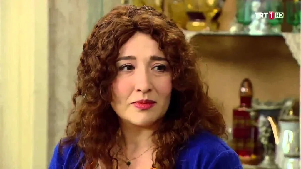 Seksenler Nazlı Kimdir (1)