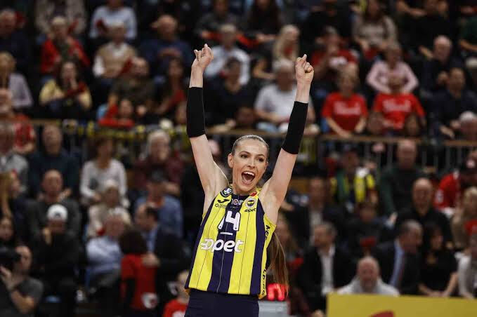 Eda Erdem Kimdir (2)