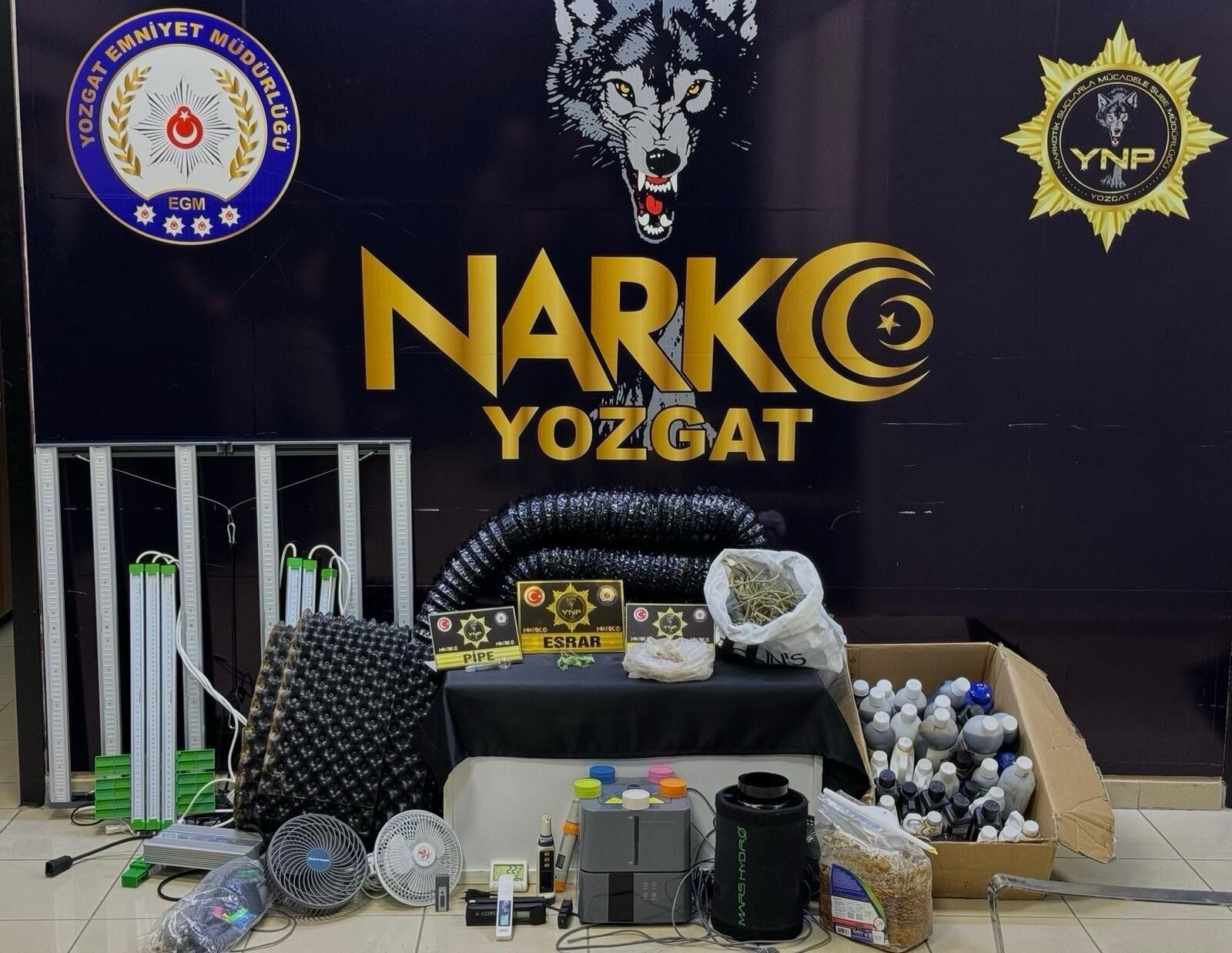 İki Ikamete Uyuşturucu Operasyonu