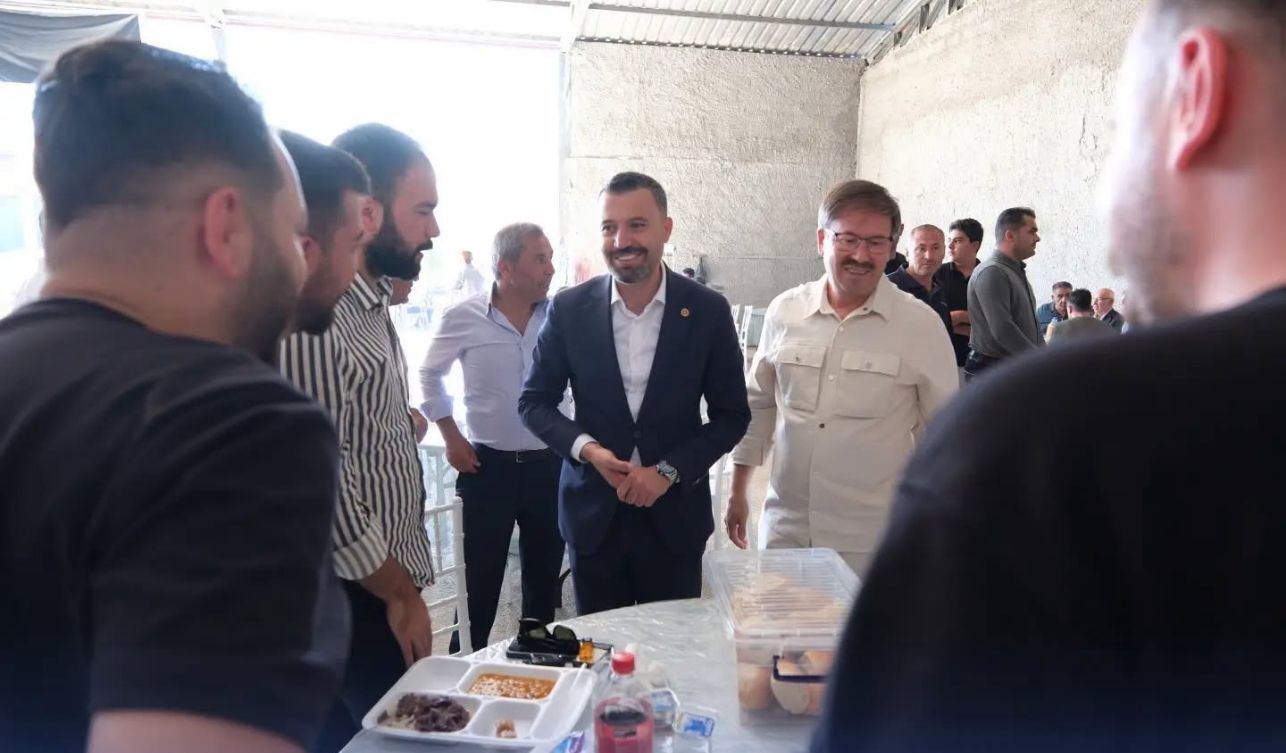 Ak Parti Heyeti Kadışehri’nde Düğün Merasimine Katıldı (2)