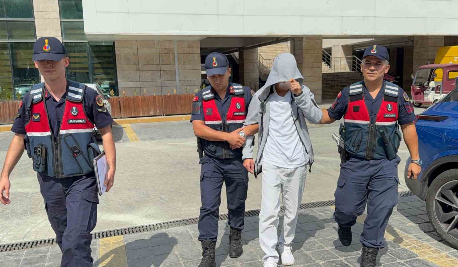 16 yaşındaki çocuk uyuşturucu ticaretinden tutuklandı