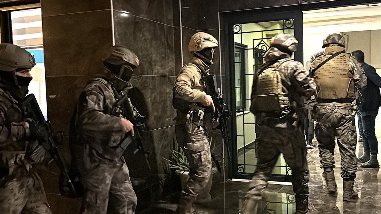 Akdağmadeni’nde silah operasyonu: 6 şüpheli yakalandı