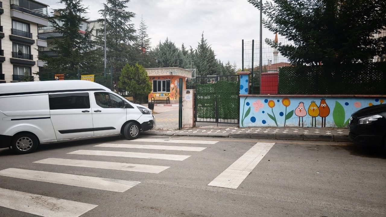 Bıçaklandı (2)