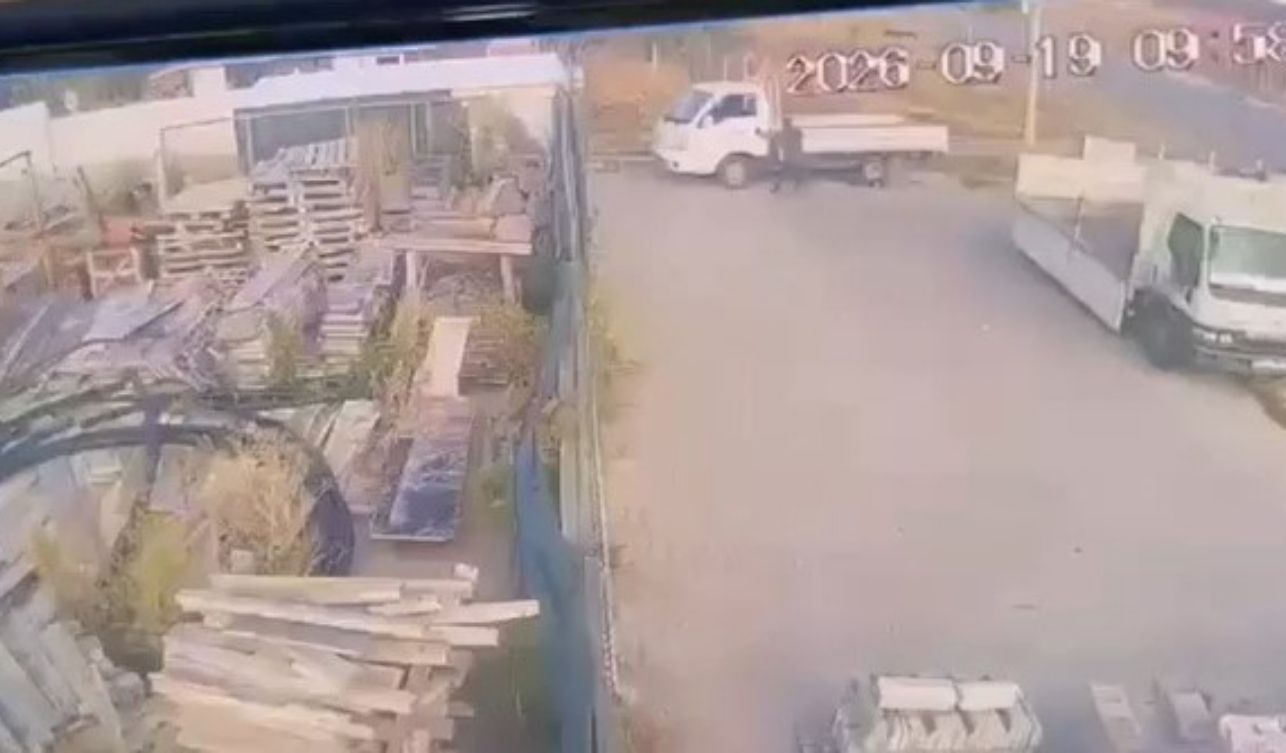 El Frenini Çekmediği Kamyonet Sonu Oldu (2)