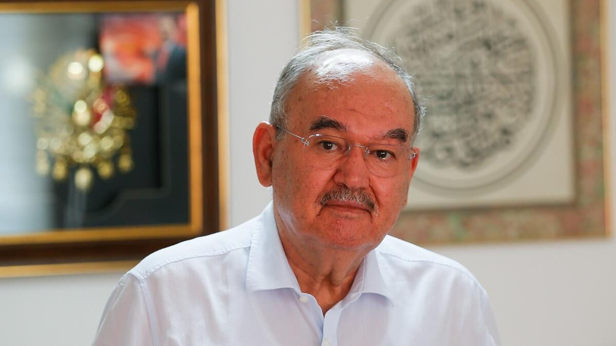 Burhan Özfatura (5)