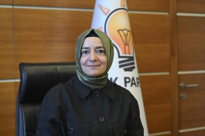 Fatma Betül Sayan Kaya (2)