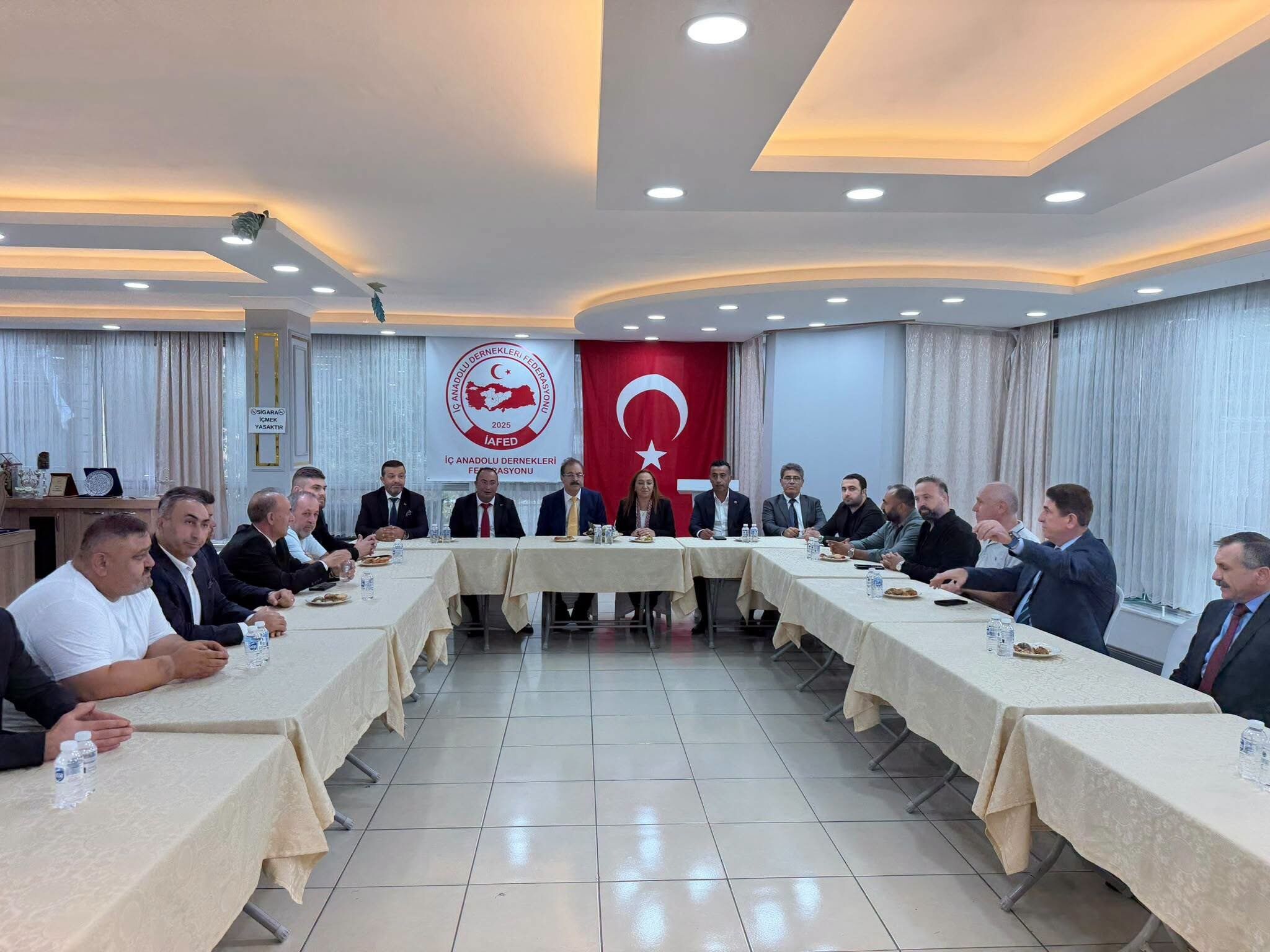 Akgül, İstanbul'da Hemşehri Dernekleriyle Bir Araya Geldi (5)