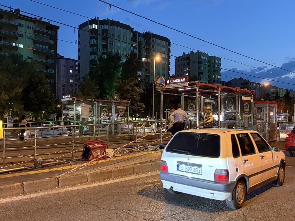 Otomobil Kazasında 1 Kişi Yaralandı (1)