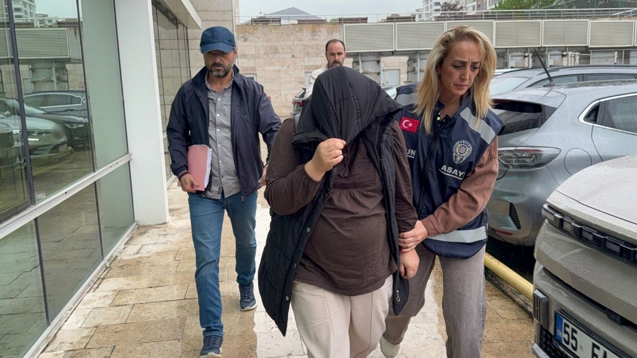 Avm'de 20 Bin Liralık Kıyafet Çalan Kadın Yakalandı (1)