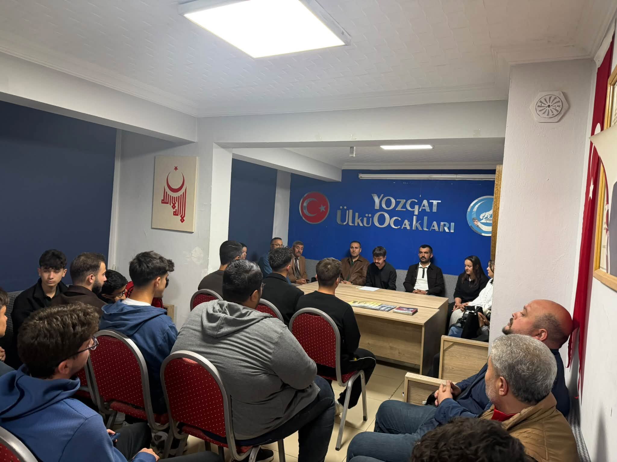 Ülkü Ocaklarından Seminer1