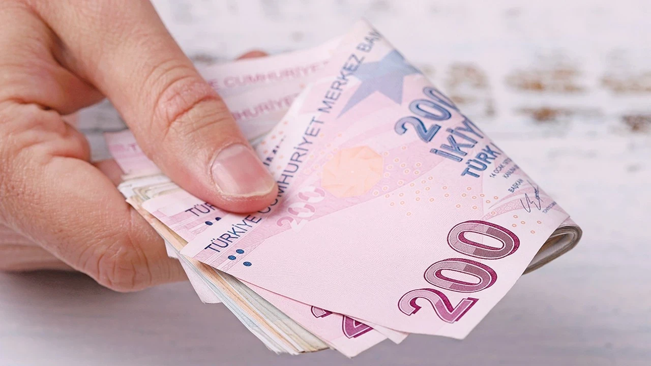 Memurlara Yılda Iki Defa Ikramiye Verilecek Asgari Ücret Tutarı Meclis'te (2)