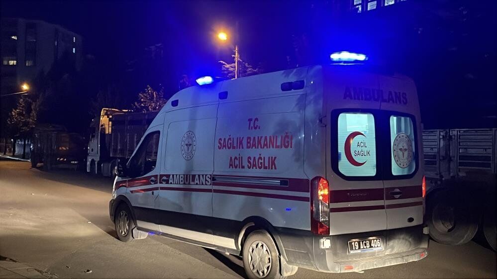 Polis Memuruna Motosiklet Çarptı ‘Dur’ Ihtarına Uymadı (1)