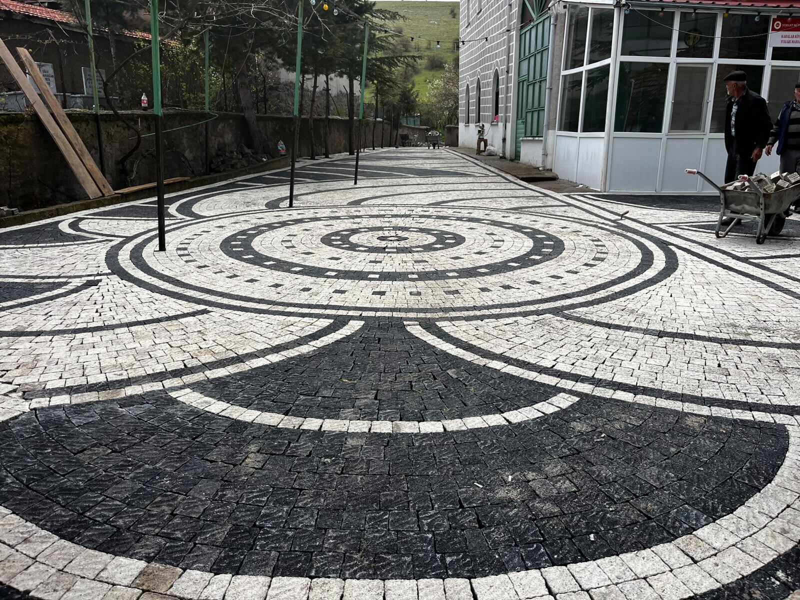 Cami Avlusu Yenilendi2