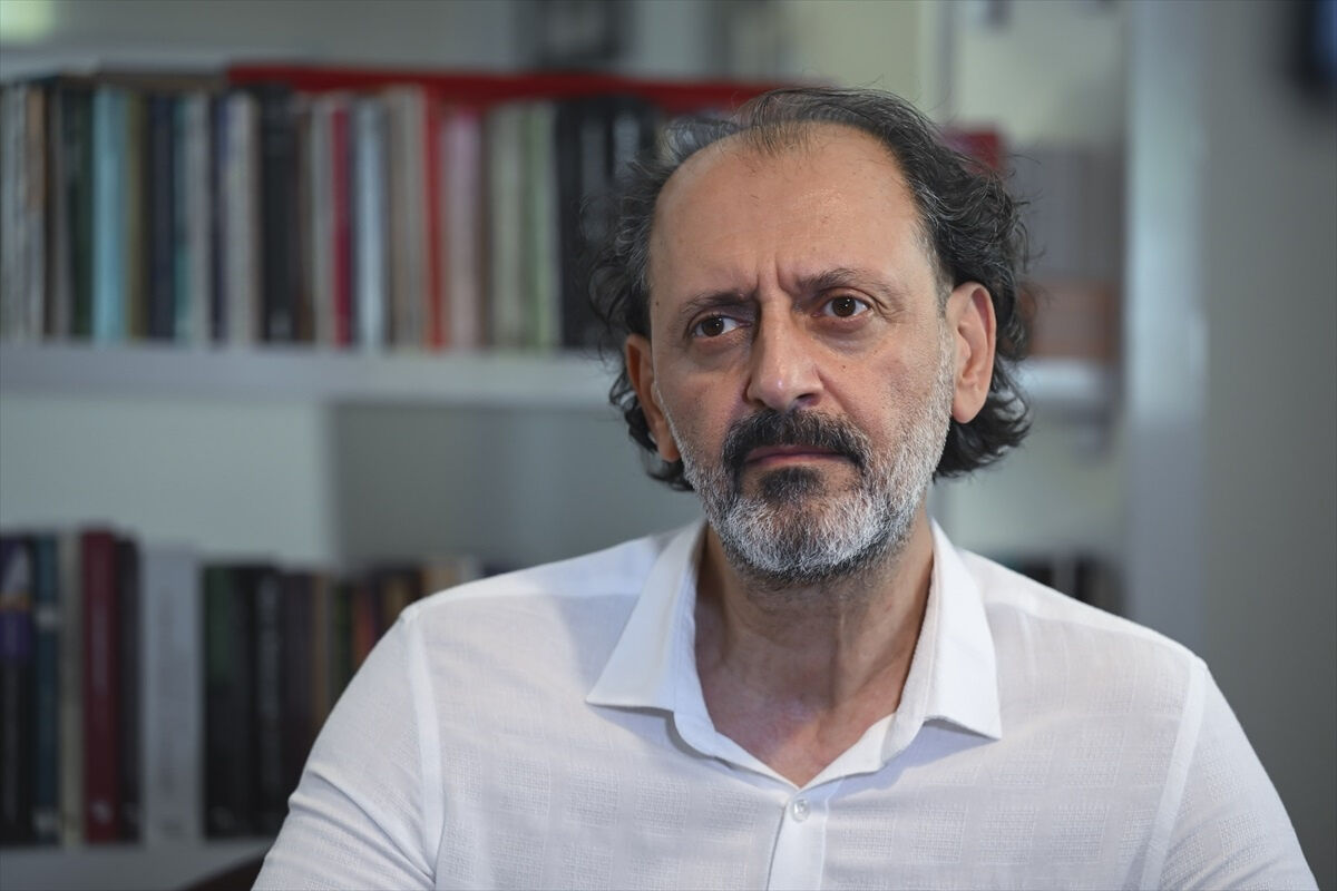 Yücel Arzen (2)