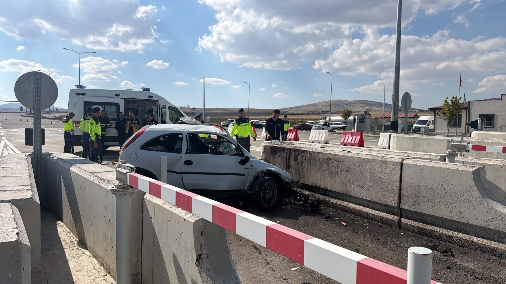 Feci Kazada 24 Yaşındaki Sürücü Hayatını Kaybetti! (2)