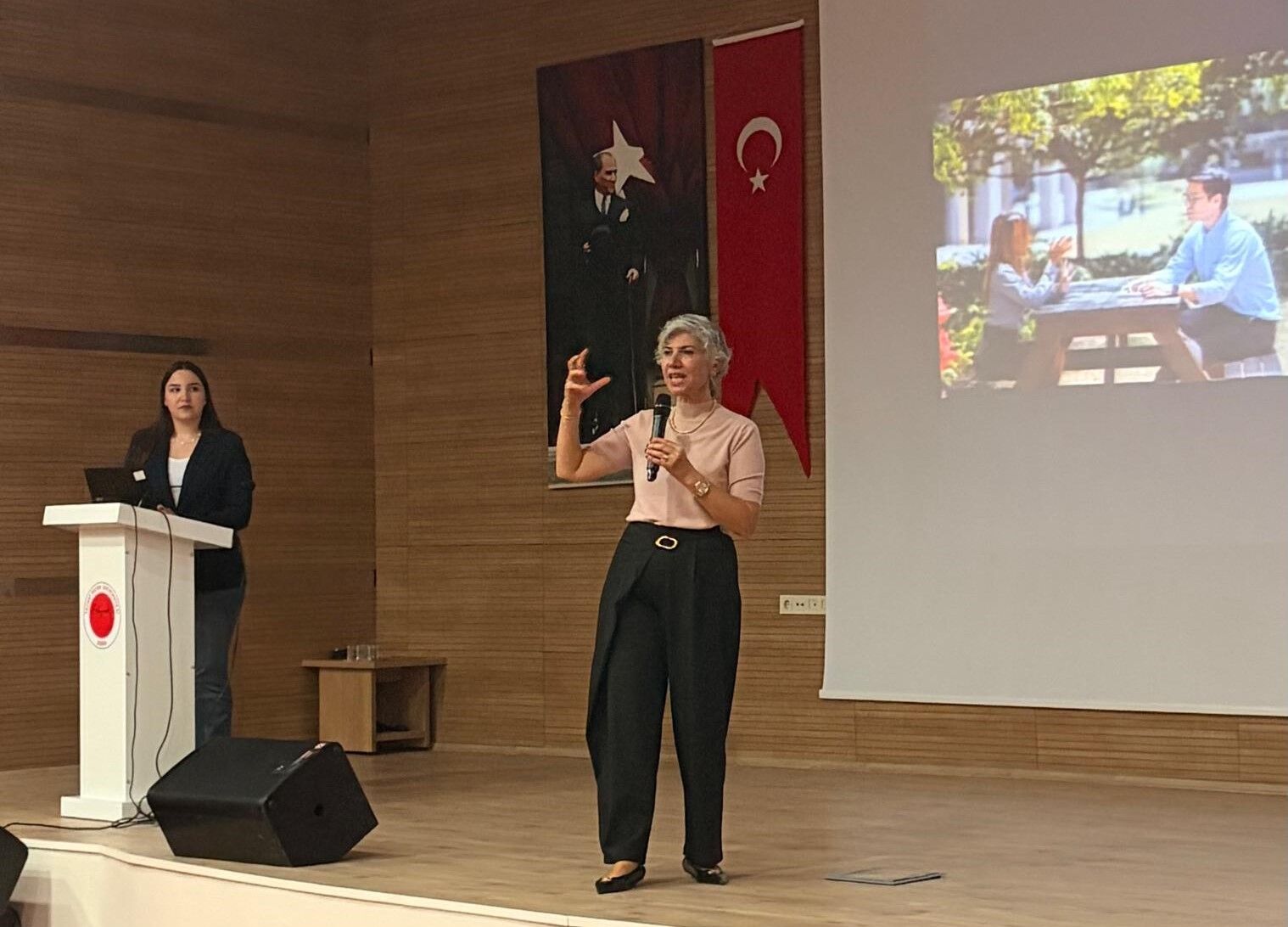 İletişim Becerileri Anlatıldı
