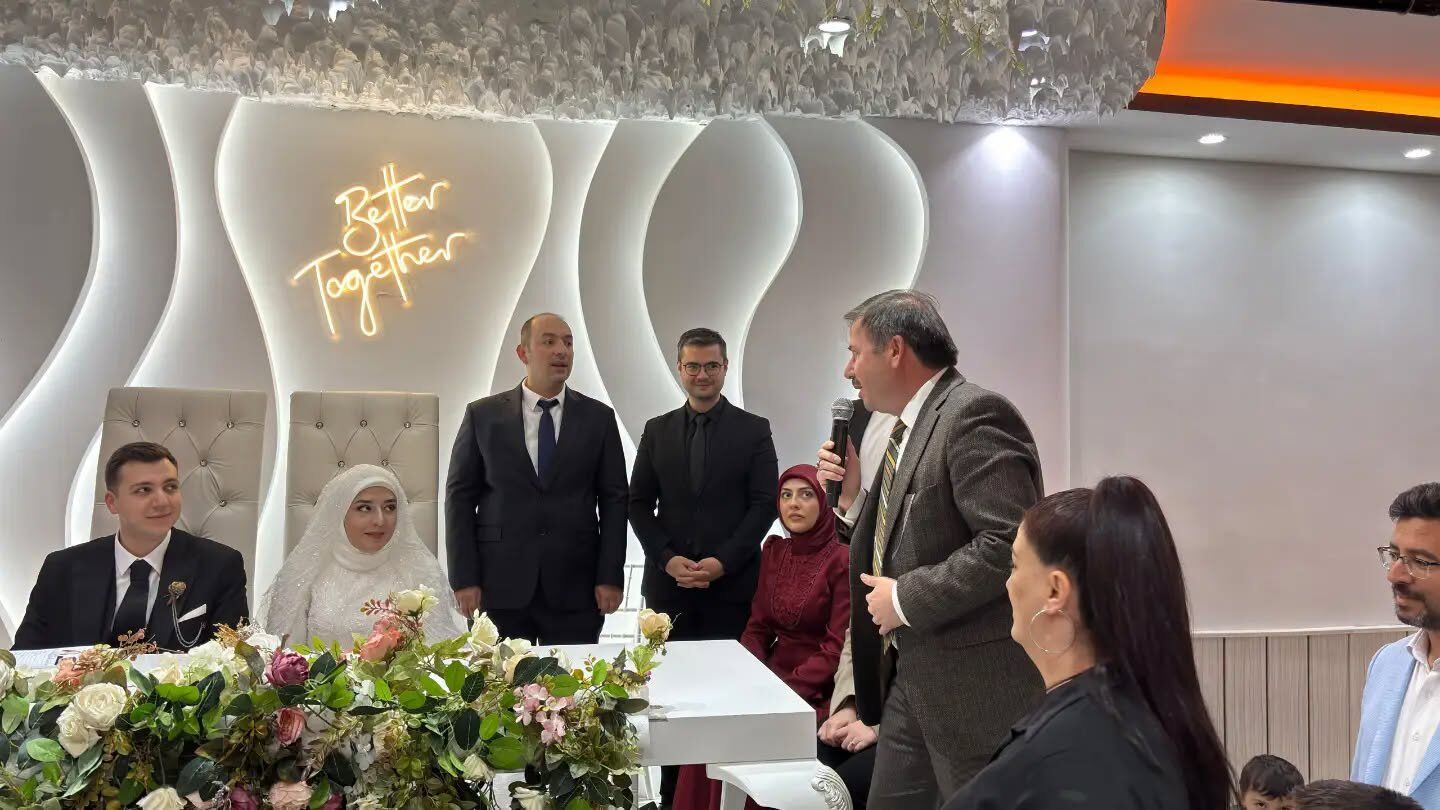 Ak Parti Yozgat İl Başkanı Hasan Kandemir, Şeyda Ve Furkan Çiftinin Mutluluğuna Ortak Oldu (2)