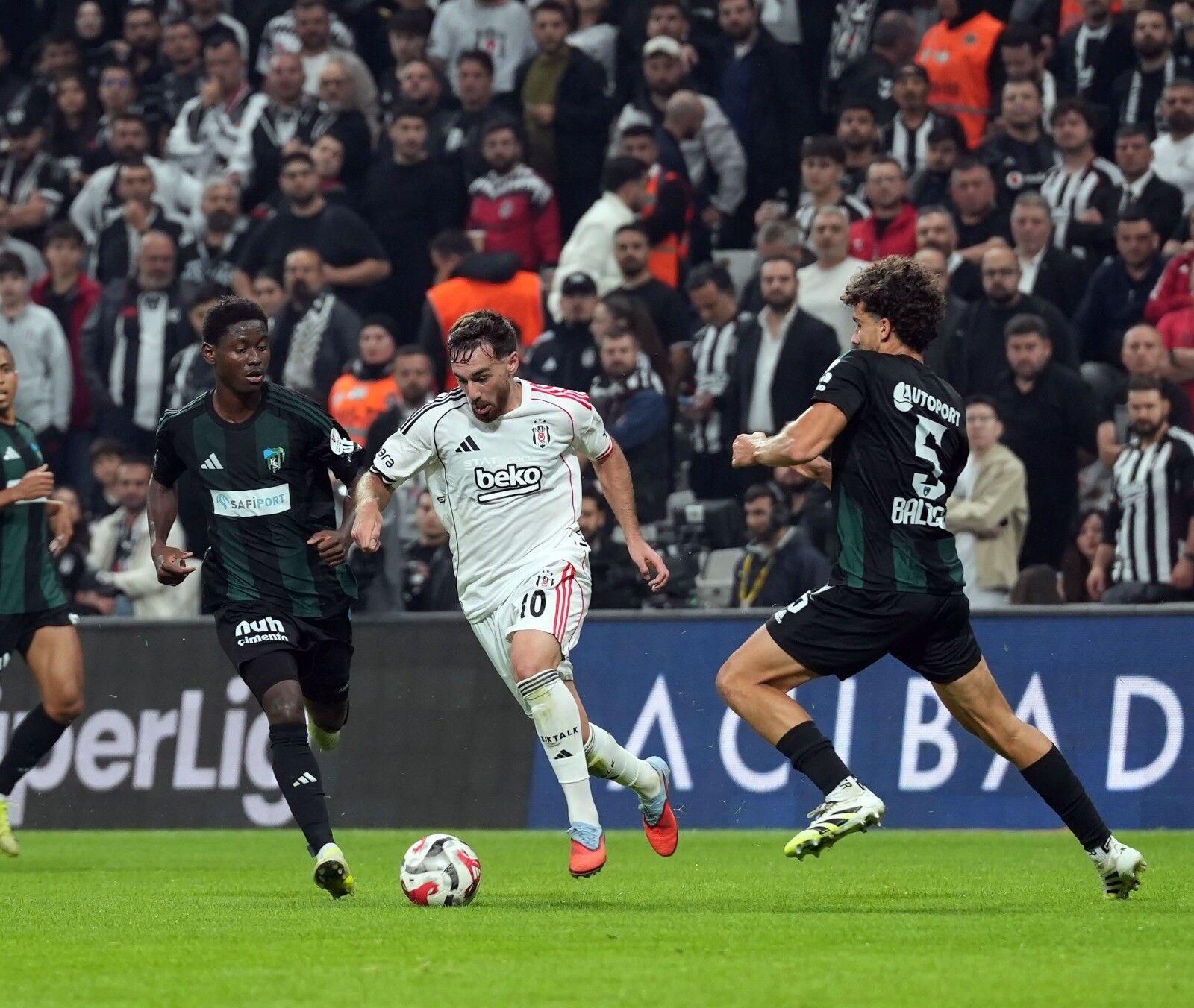 Beşiktaş Ile Kocaelispor 43. Randevuda (1)