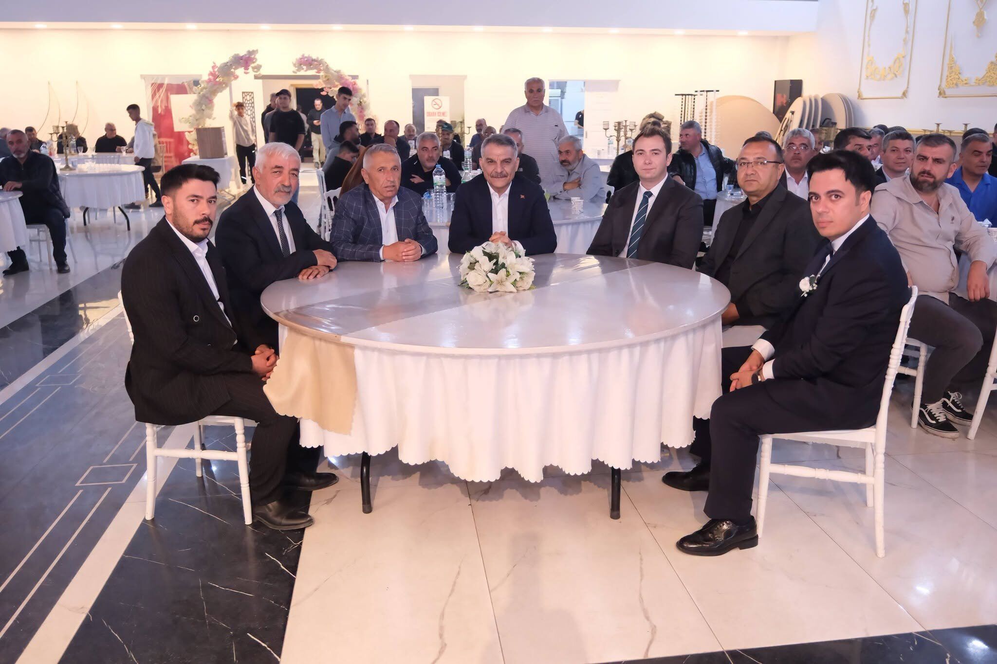 Yozgat Valisi Özkan, Kaymakam Emre Dündar’ın Düğün Törenine Katıldı (3)