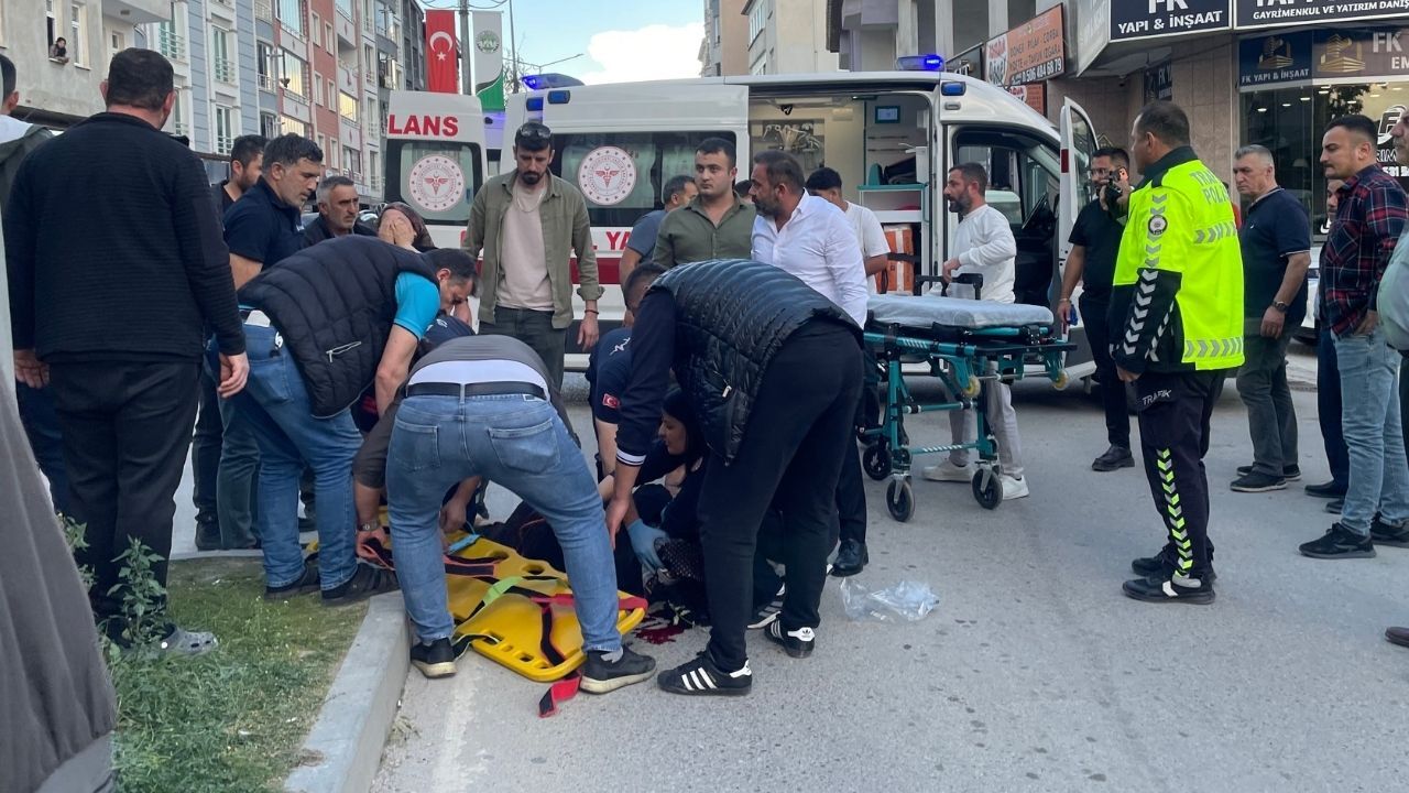 Otomobilin çarptığı kadın ağır yaralandı!