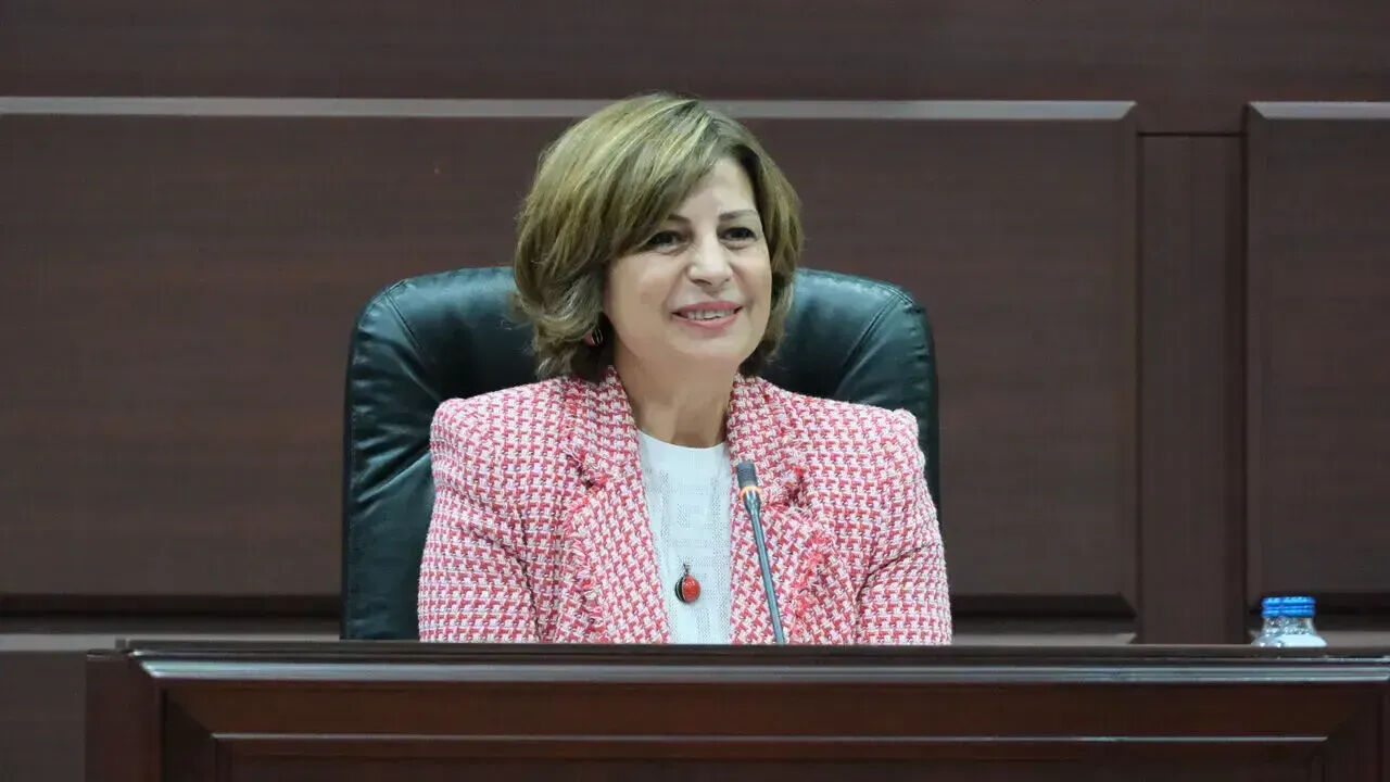 Ayşe Ünlüce (3)