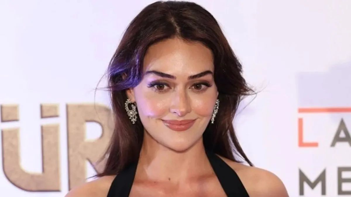 Esra Bilgiç (1)