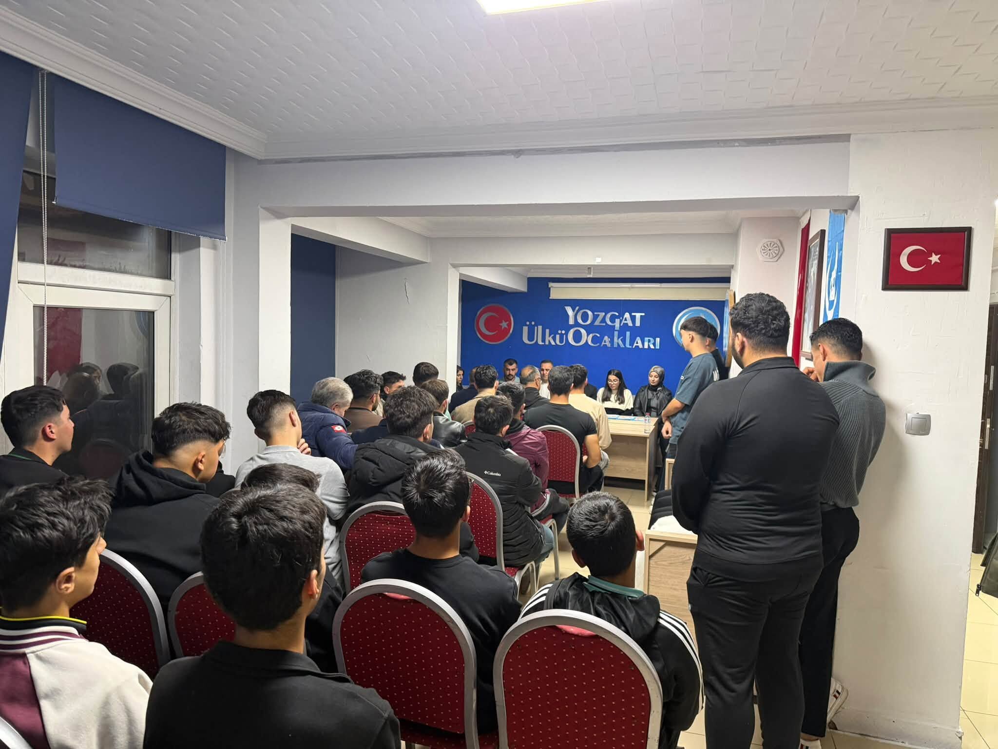 Gençlere Yönelik Seminer