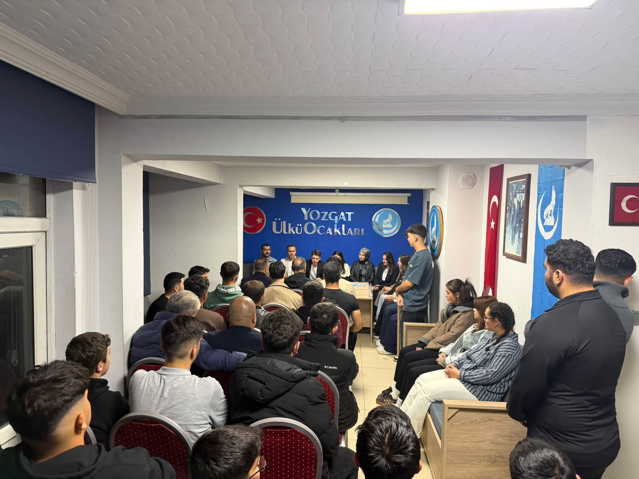 Gençlere Yönelik Seminer1